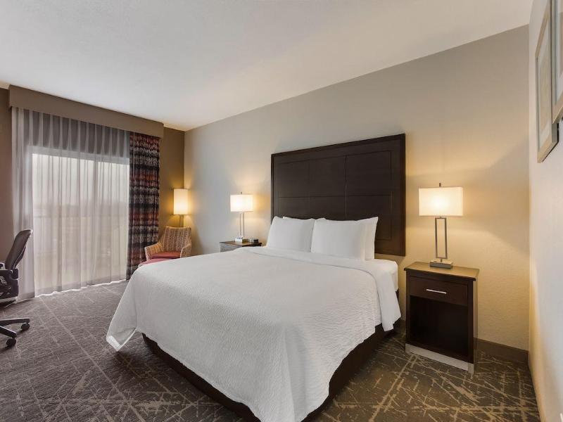 Orangewood Inn & Suites Kansas City Airport image