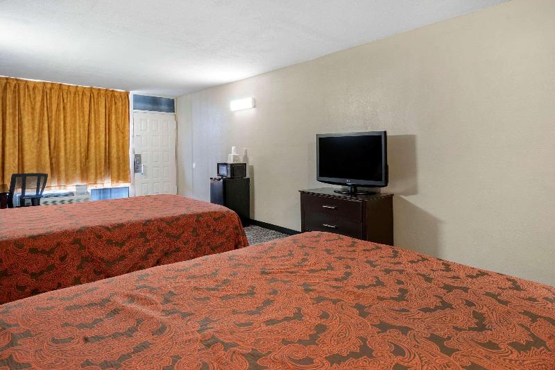 Rodeway Inn Clearwater-Largo image