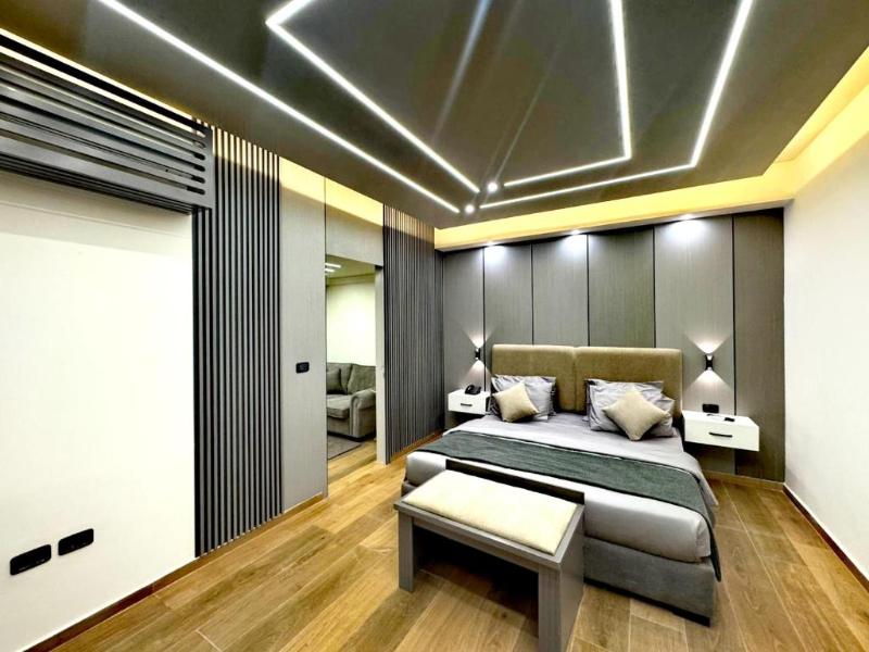 Queens Suite Hotel image