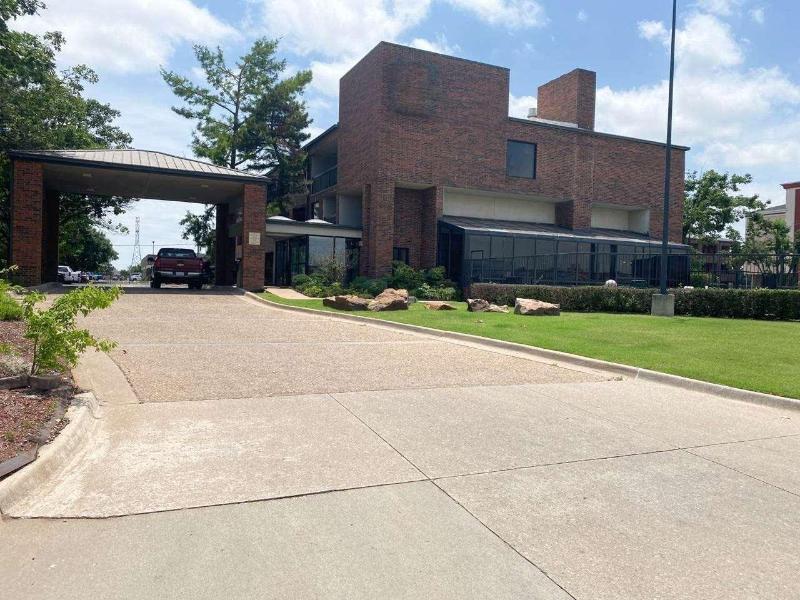 Quality Inn & Suites Fairgrounds West image