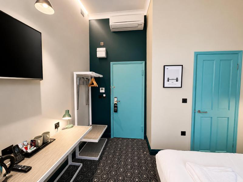 Victoria Inn image