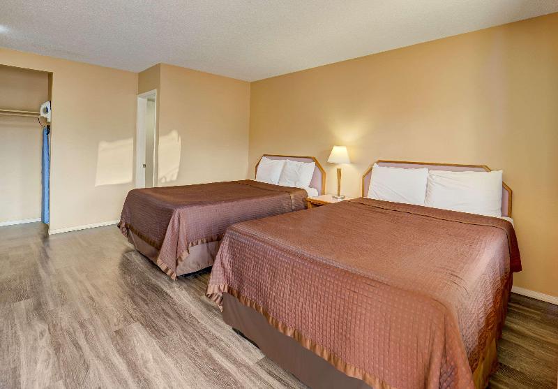 Rodeway Inn Ashland image