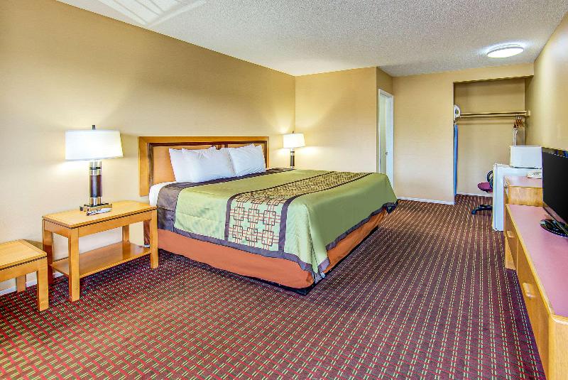Rodeway Inn Ashland image