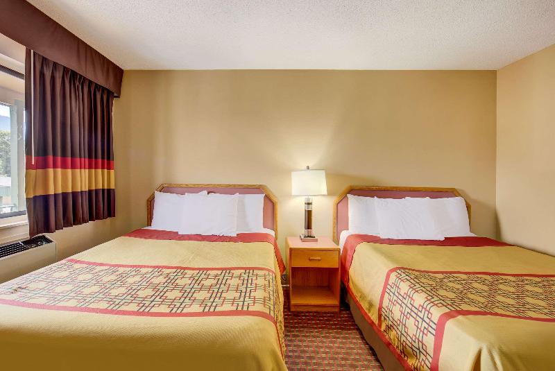 Rodeway Inn Ashland image