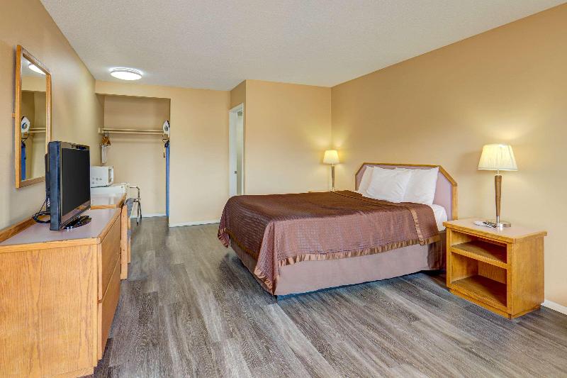 Rodeway Inn Ashland image
