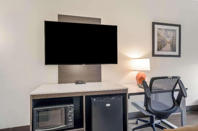 Quality Inn Jacksonville near Camp Lejeune image