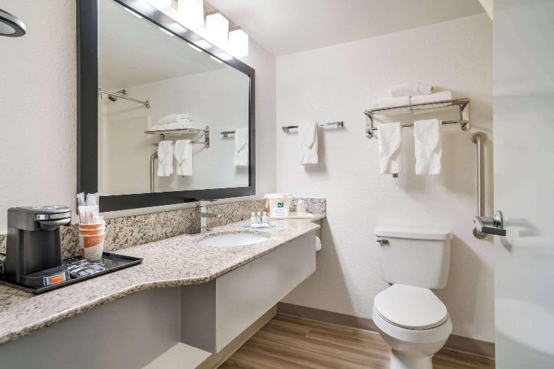 Quality Inn Jacksonville near Camp Lejeune image