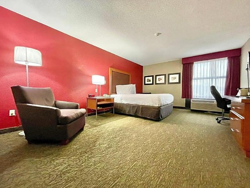 Baymont by Wyndham Fort Wayne Northwest image