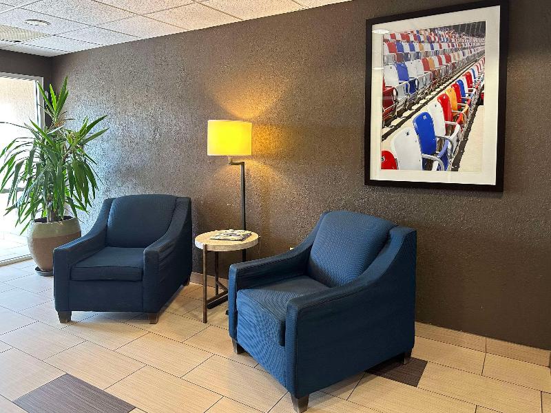 Charlotte Suites by IHG image