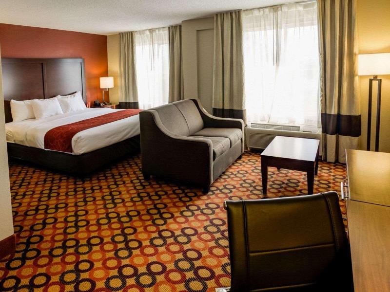 Charlotte Suites by IHG image
