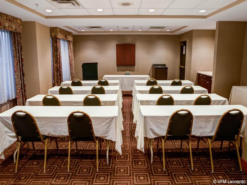 Charlotte Suites by IHG image