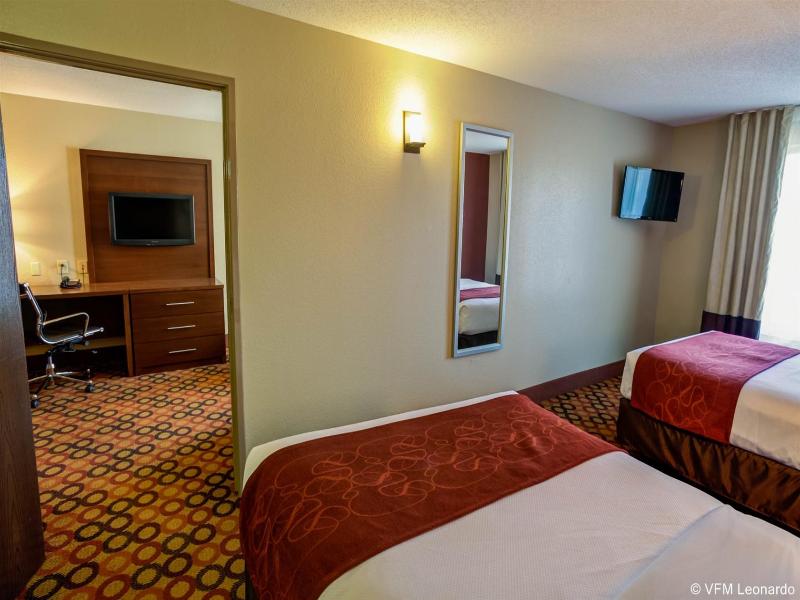Charlotte Suites by IHG image