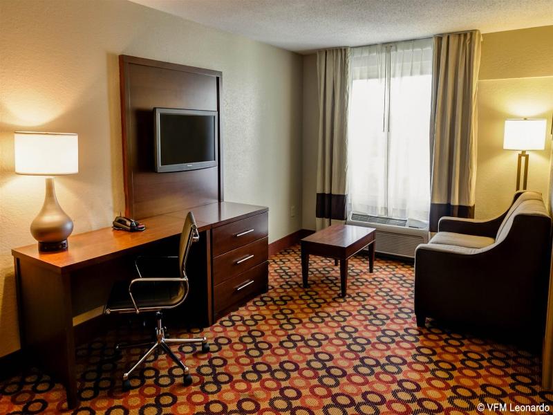 Charlotte Suites by IHG image