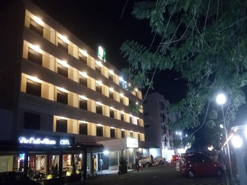 Seaview Hotel image
