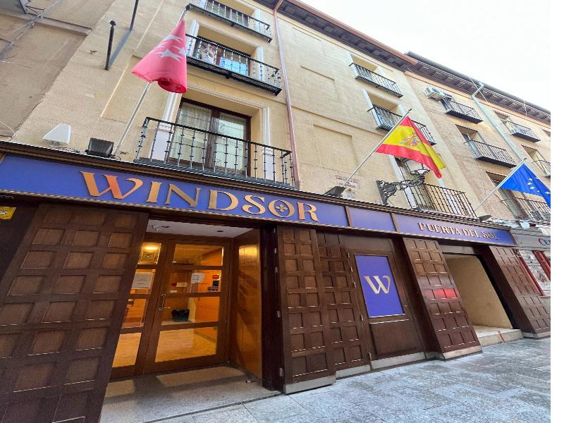 Windsor Puerta del Sol image