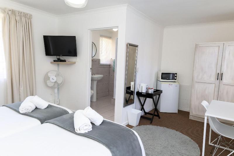 George Lodge International image