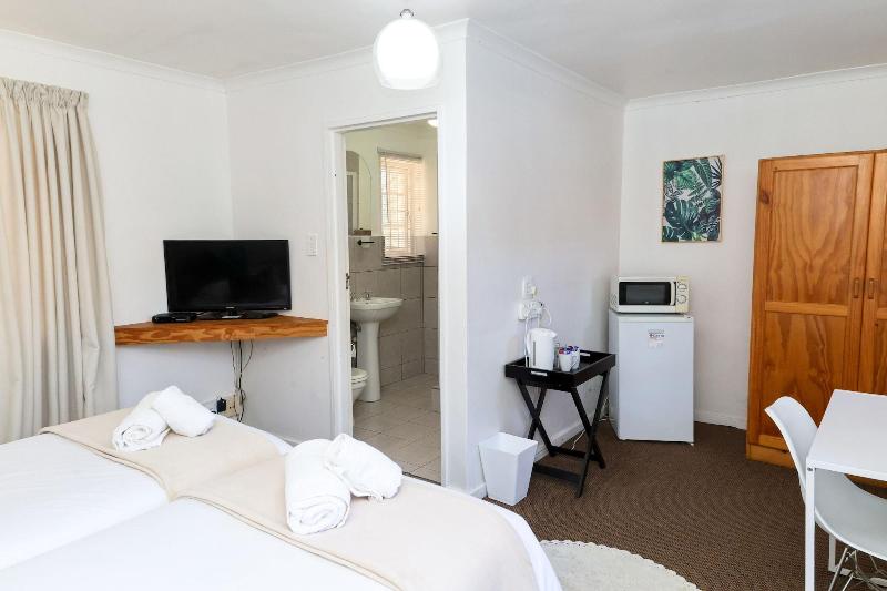 George Lodge International image