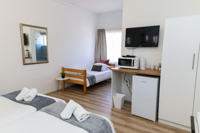 George Lodge International image