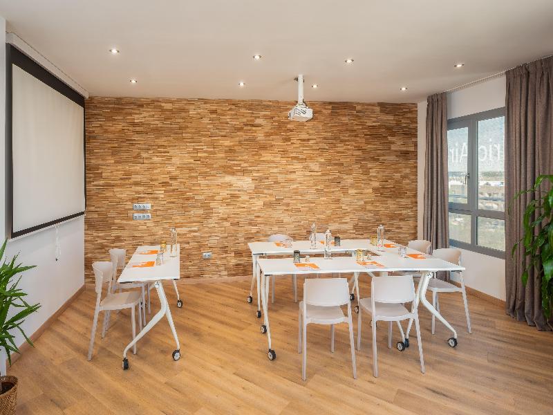 Madrid Airport Suites Affiliated By Melia image