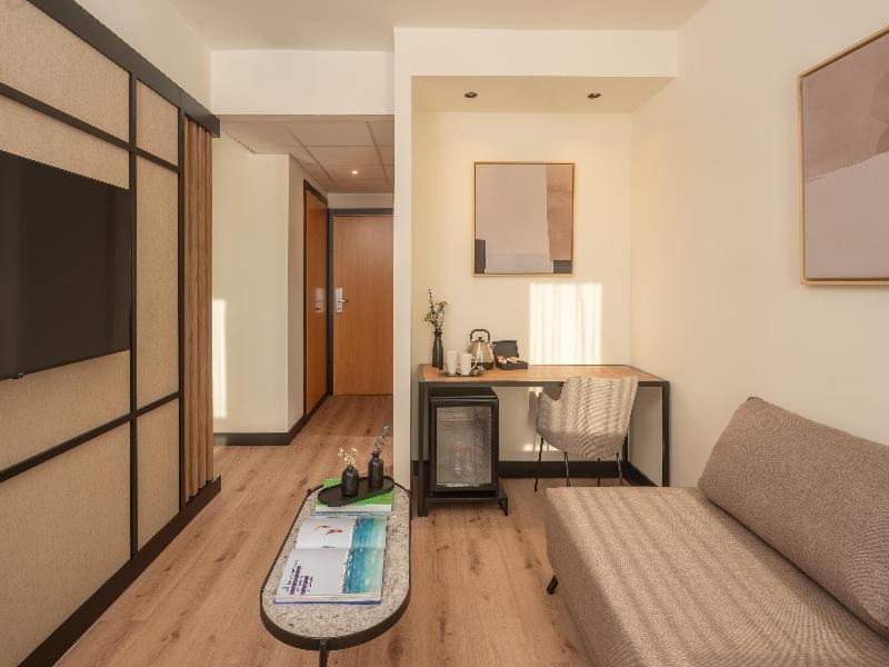 Madrid Airport Suites Affiliated By Melia image