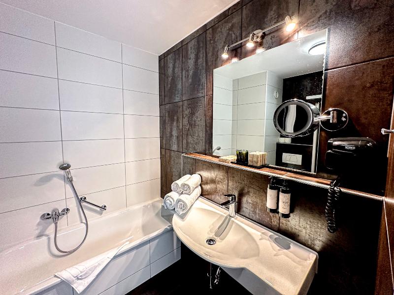 Moers van der Valk Hotel image