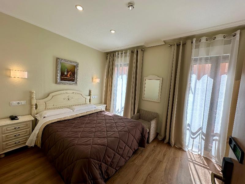 Hostal Toledo image