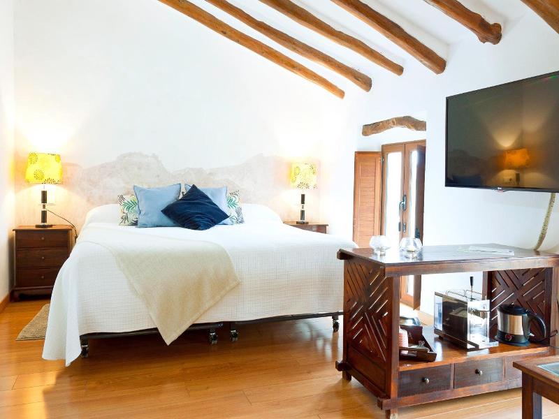Cases Noves image