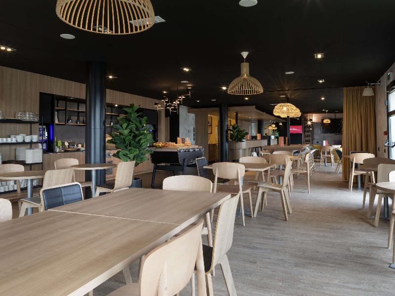 Ibis Douai Dechy image