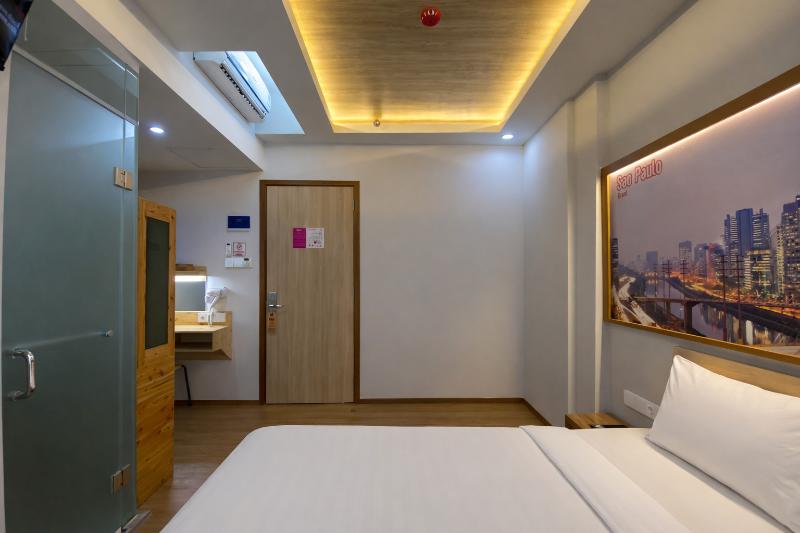Smart Hotel image