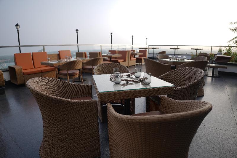 Crowne Plaza Kochi Crowne Plaza Kochi