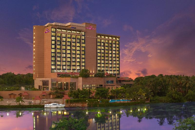 Crowne Plaza Kochi Crowne Plaza Kochi