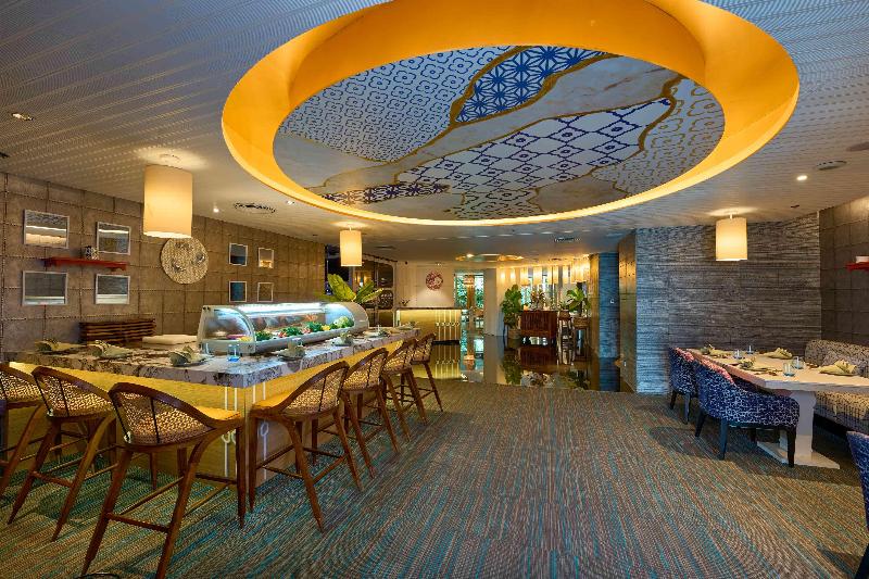 Crowne Plaza Kochi Crowne Plaza Kochi