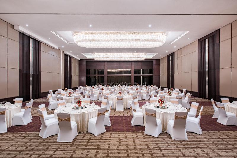 Crowne Plaza Kochi Crowne Plaza Kochi