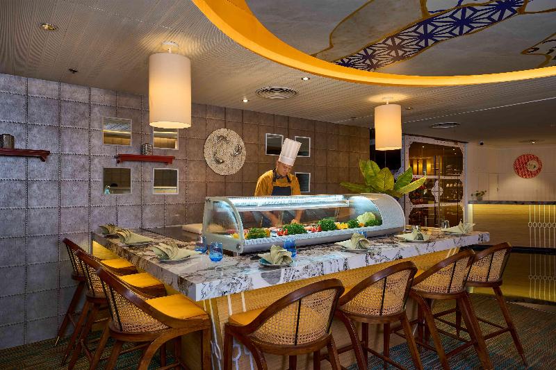 Crowne Plaza Kochi Crowne Plaza Kochi