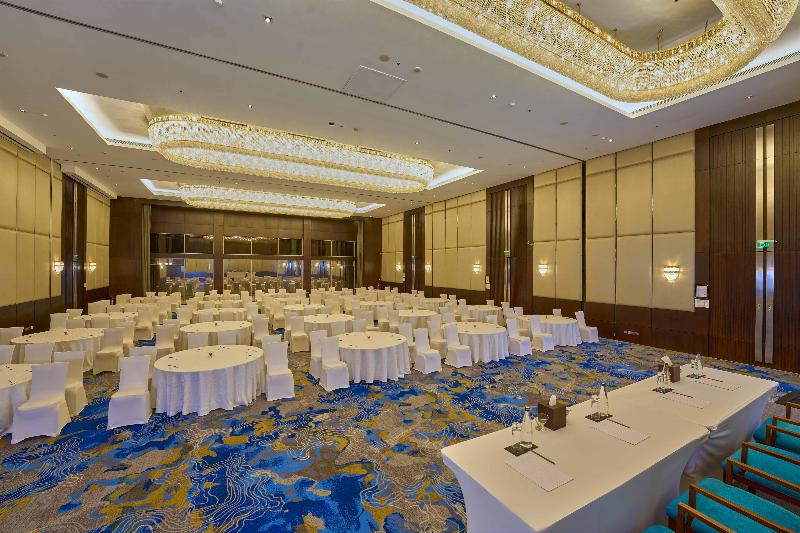 Crowne Plaza Kochi Crowne Plaza Kochi