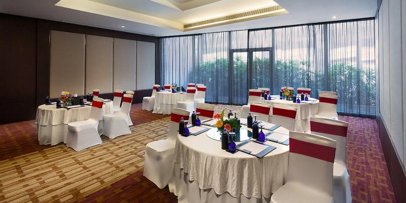 Crowne Plaza Kochi Crowne Plaza Kochi
