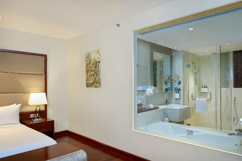 Crowne Plaza Kochi Crowne Plaza Kochi