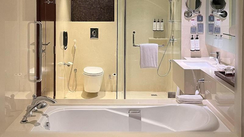 Crowne Plaza Kochi Crowne Plaza Kochi