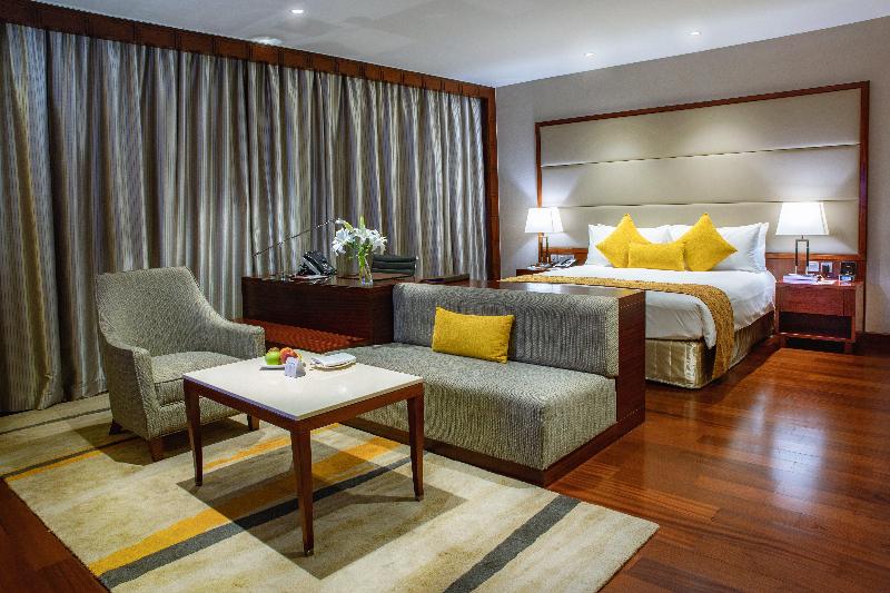 Crowne Plaza Kochi Crowne Plaza Kochi
