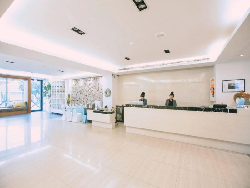 Sizihwan Sunset Beach Resort image