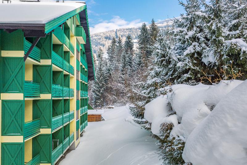 Alpine Club Resort