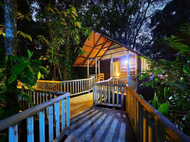 Aninga Lodge image