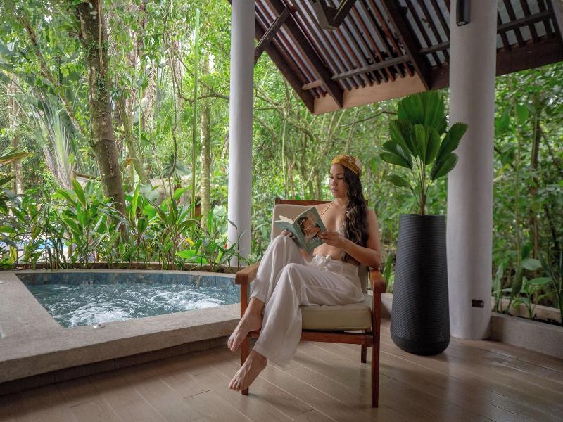 Aninga Lodge image