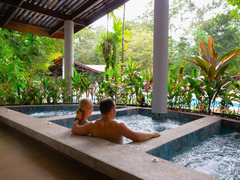 Aninga Lodge image