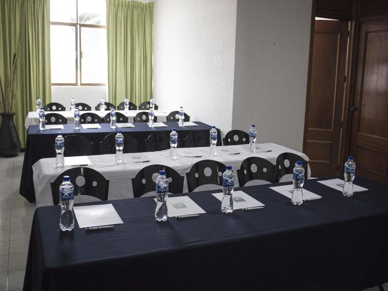 ESTANZA HOTEL SUITES