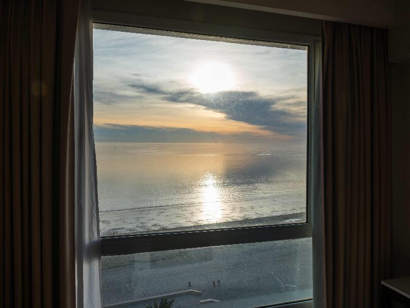 Dazzler By Wyndham Puerto Madryn image