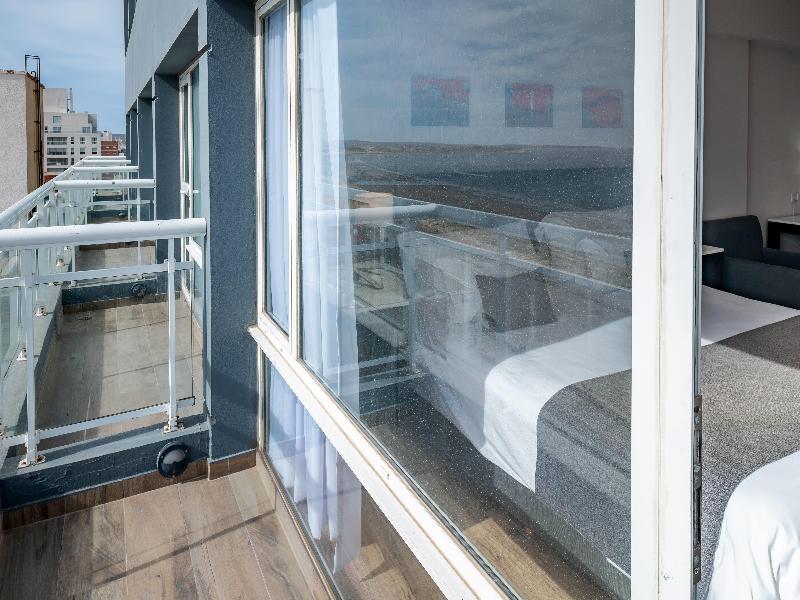 Dazzler By Wyndham Puerto Madryn image