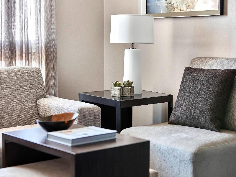 Stay in style at Los Angeles Airport Marriott