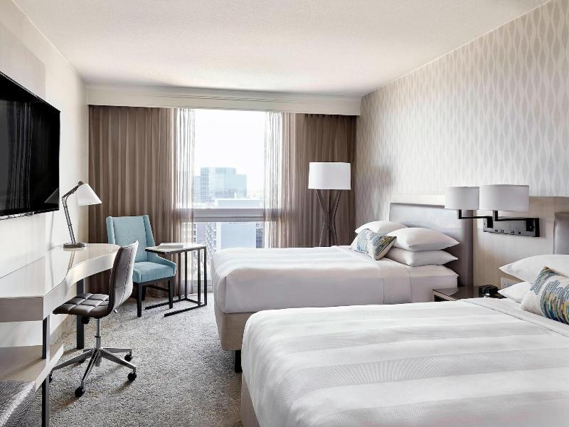 Stay in style at Los Angeles Airport Marriott