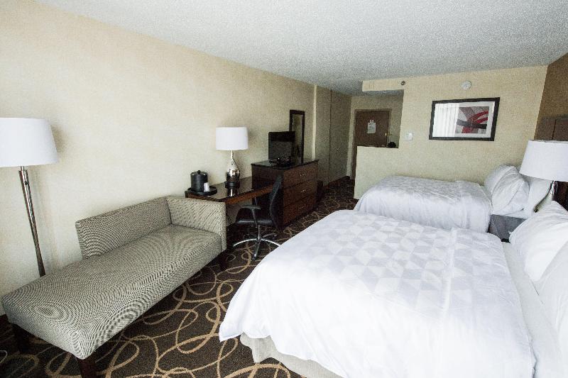 Holiday Inn Newark International Airport-North photo 23